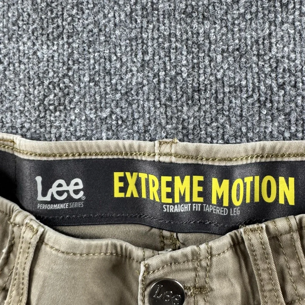 Lee Extreme Motion Pants Men 30x32 Beige Straight Stretch Casual 102015036